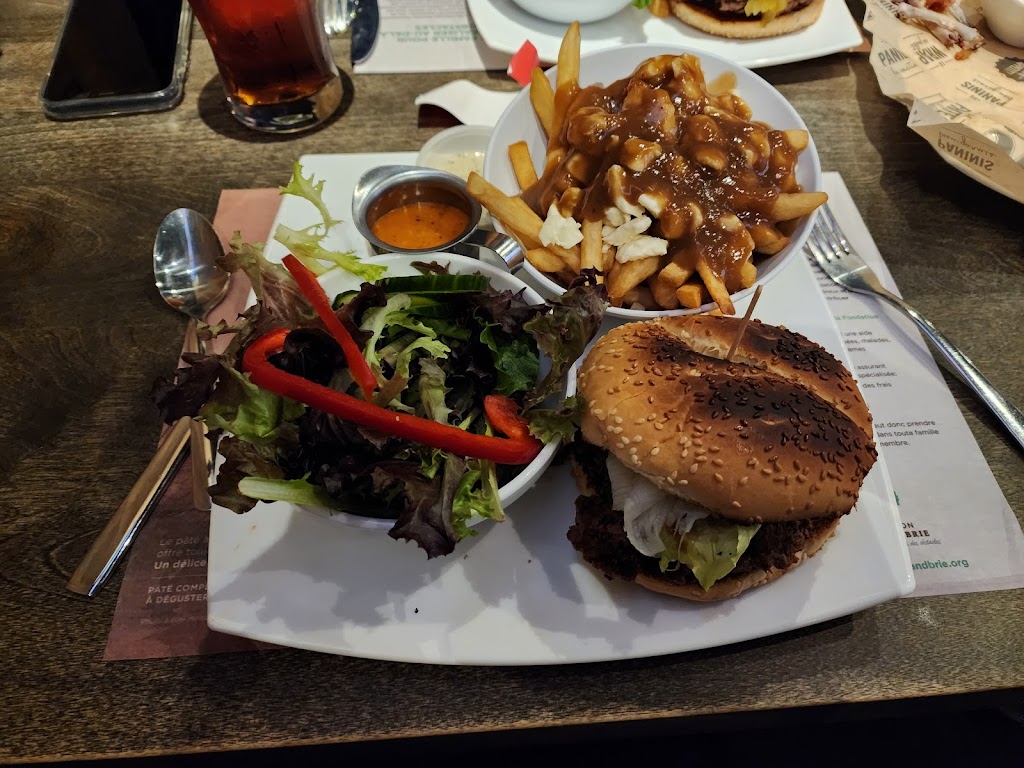Restaurant Normandin | 5146 Bd Wilfrid-Hamel, Québec, QC G2E 2G9, Canada | Phone: (418) 877-1192