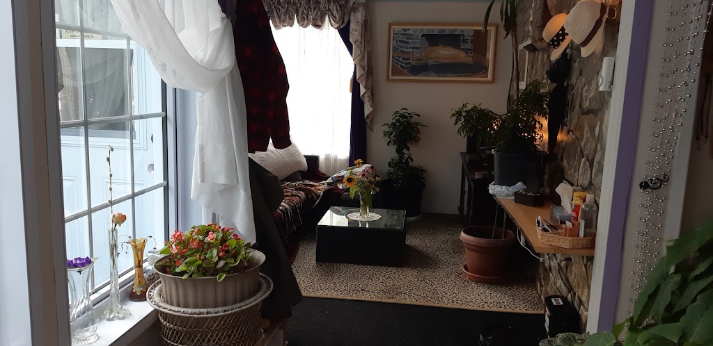 Gîte Terre de paix & Bôme la patate | 151 Rue Principale, Albanel, QC G8M 3J3, Canada | Phone: (418) 321-2071