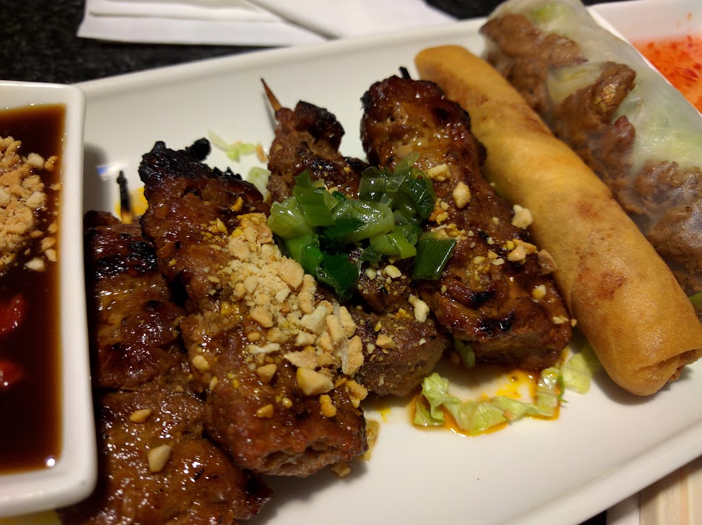 Ha Tien Restaurant | 11225 30 St SW, Calgary, AB T2W 4N5, Canada | Phone: (403) 453-1515