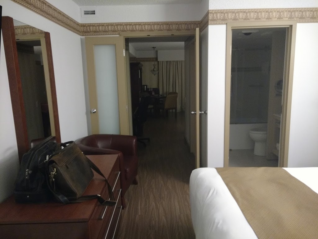 Suites De Laviolette | 7201 Rue Notre Dame O, Trois-Rivières, QC G9B 1W2, Canada | Phone: (819) 377-4747