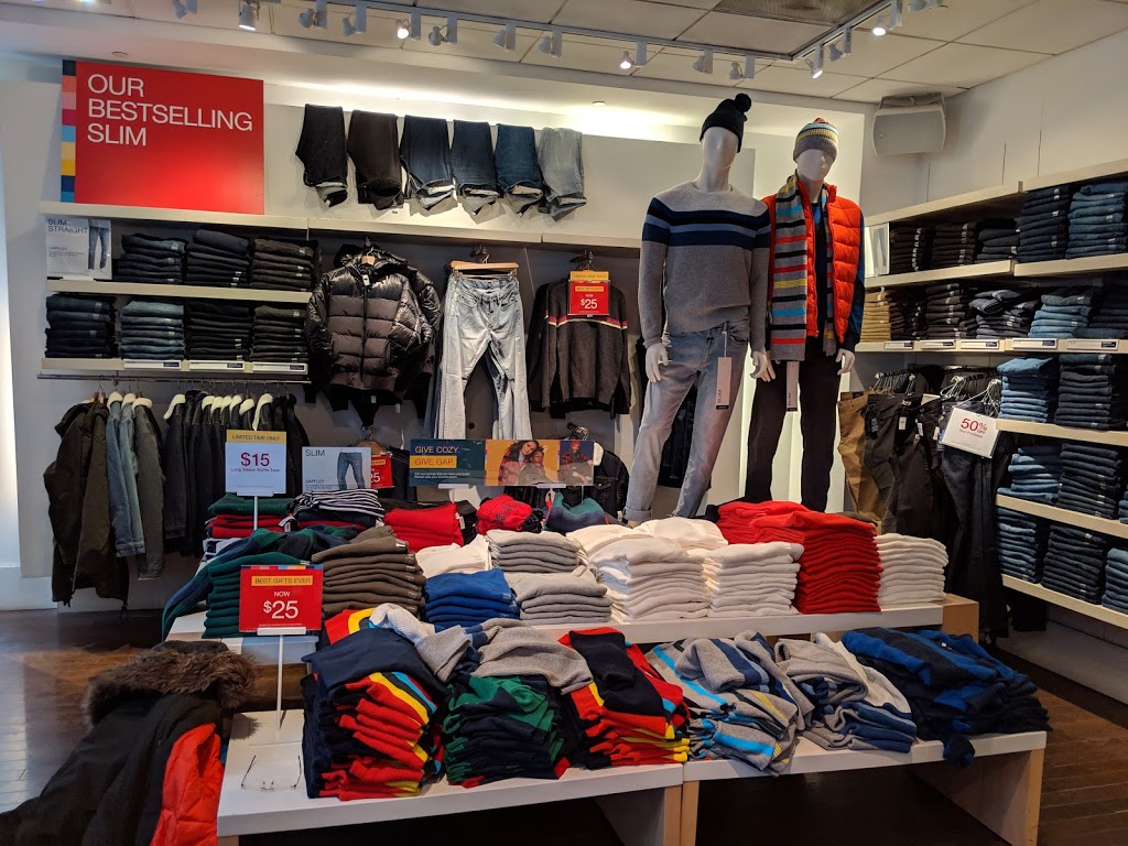Gap | 375 Queen St W, Toronto, ON M5V 2A5, Canada | Phone: (416) 591-3517
