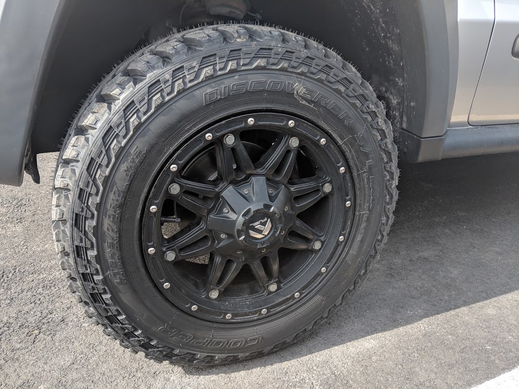 Mountainside Auto Tech (Signature Tire) | 1228 Advance Rd, Burlington, ON L7M 1G6, Canada | Phone: (905) 335-0353