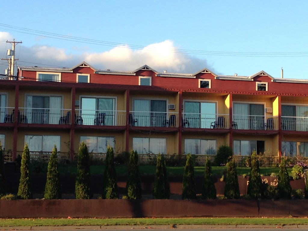 Holiday House Seaview Motel | 540 Esplanade Ave, Ladysmith, BC V9G 1A6, Canada | Phone: (250) 618-5830