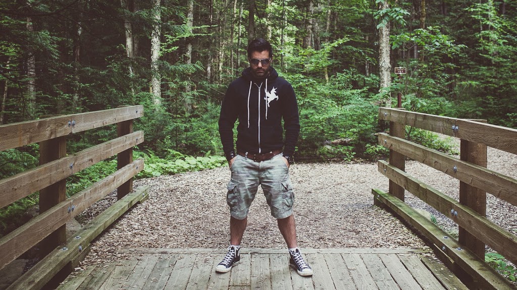 Moderne Wear | 993 Rue Caron, Granby, QC J2J 0E2, Canada | Phone: (450) 775-8490
