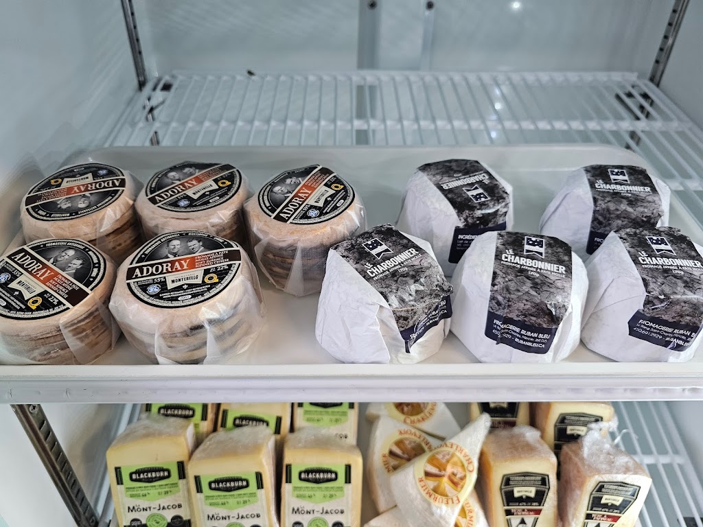 La Louche et Les Ecluses / Locks & Ladle Cafe Bistro | 7 Rue du Collège, Sainte-Anne-de-Bellevue, QC H9X 1W9, Canada | Phone: (514) 694-6527
