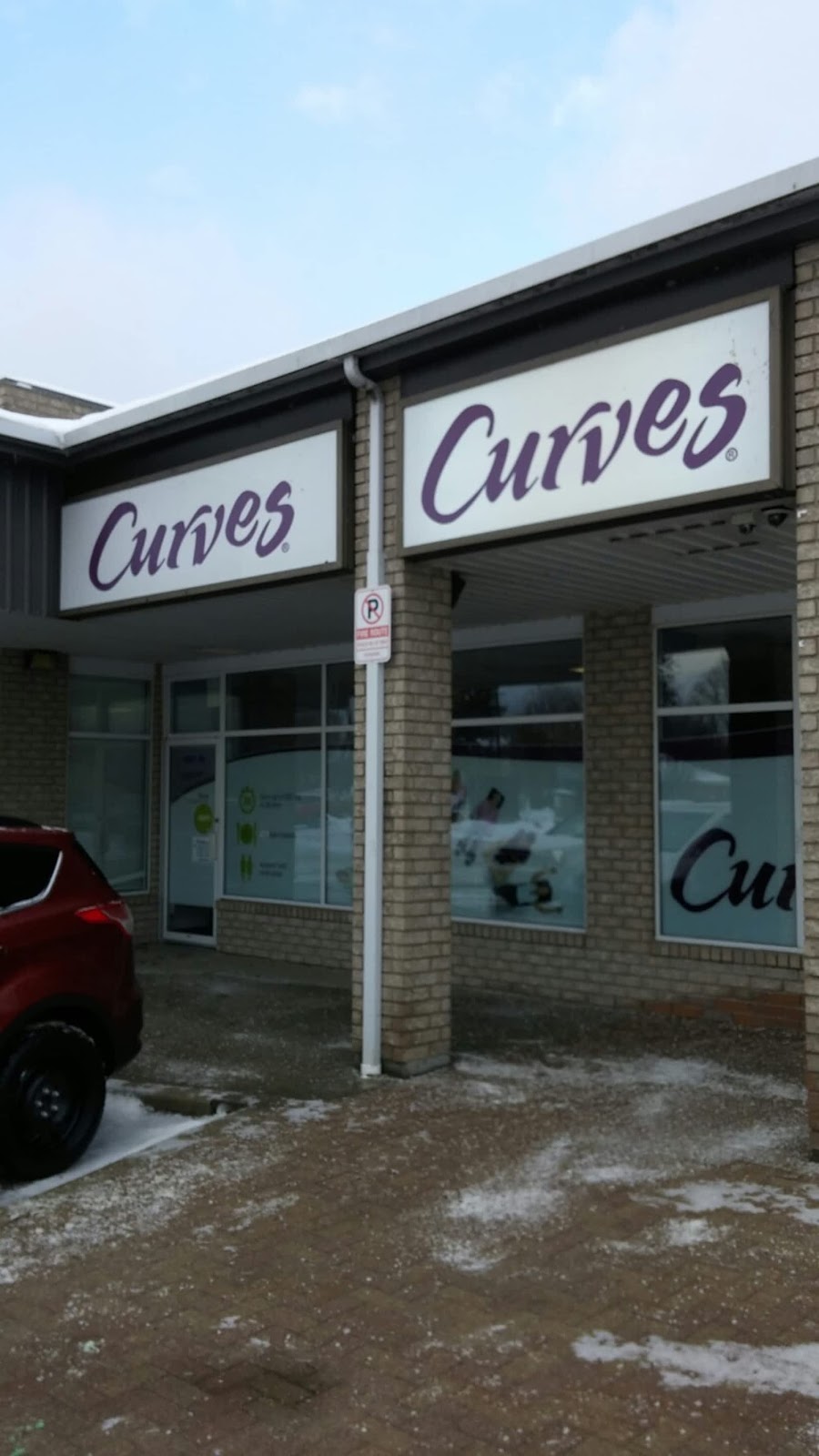 Curves | 745 Gardiners Rd Unit 26, Kingston, ON K7M 3Y5, Canada | Phone: (613) 634-5554