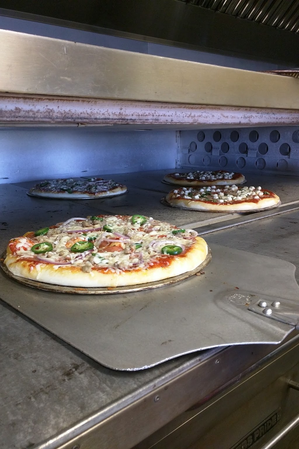De Minicos | 1319 45 Ave NE #5, Calgary, AB T2E 2P3, Canada | Phone: (403) 454-6789