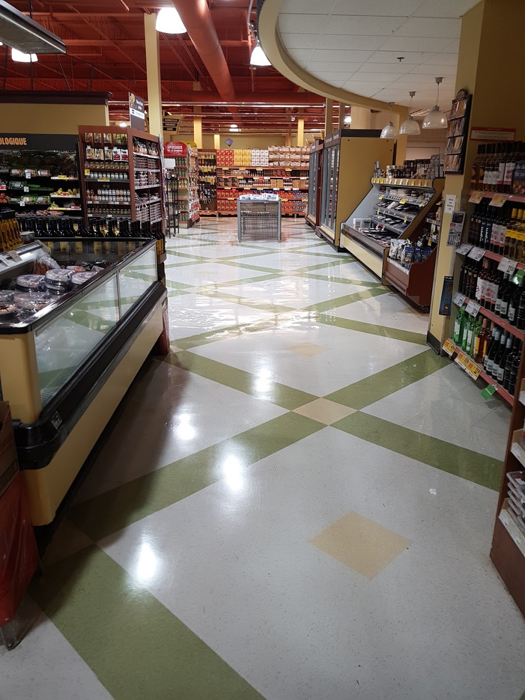 Metro Donnacona | 325 Rue de lÉglise, Donnacona, QC G3M 2A2, Canada | Phone: (418) 285-3011