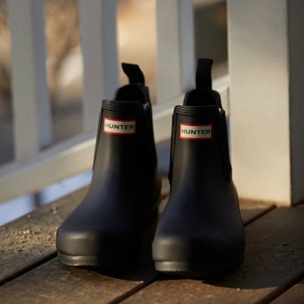 Kozmo Shoes | 3100 Howard Ave, Windsor, ON N8X 3Y8, Canada | Phone: (519) 967-8181