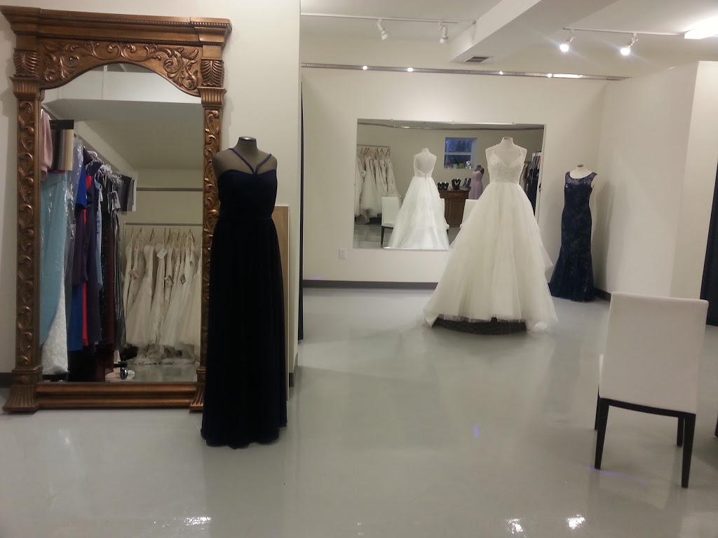 Elizabeths Fashions | 119 Mill St, Halton Hills, ON L7G 2C7, Canada | Phone: (905) 873-1470