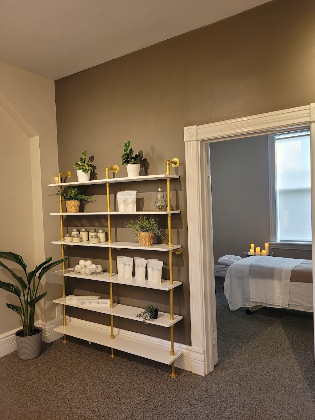 Thompson Wellness Clinic | 40 Norwich St E, Guelph, ON N1H 2G6, Canada | Phone: (519) 242-3853