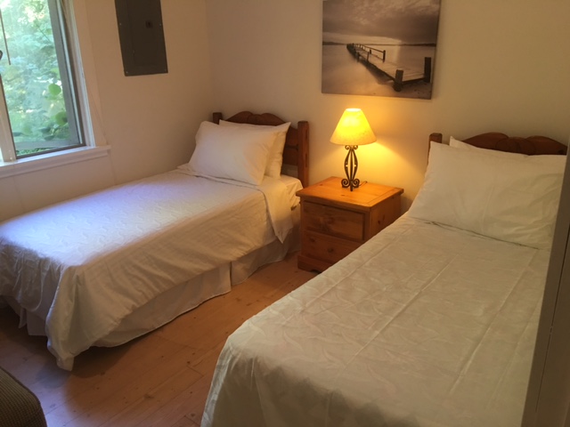 Lakeshore on Salt Spring | 175 Suffolk Rd, Salt Spring Island, BC V8K 1L9, Canada | Phone: (250) 537-2214