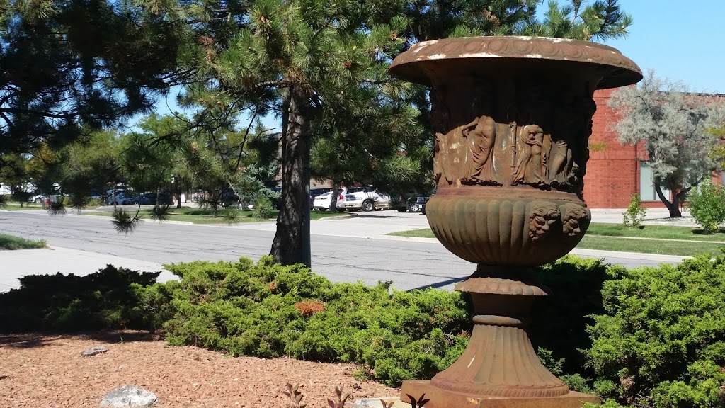 Pottery Extravaganza | 6790 Pacific Cir, Mississauga, ON L5T 1N8, Canada | Phone: (905) 670-8882