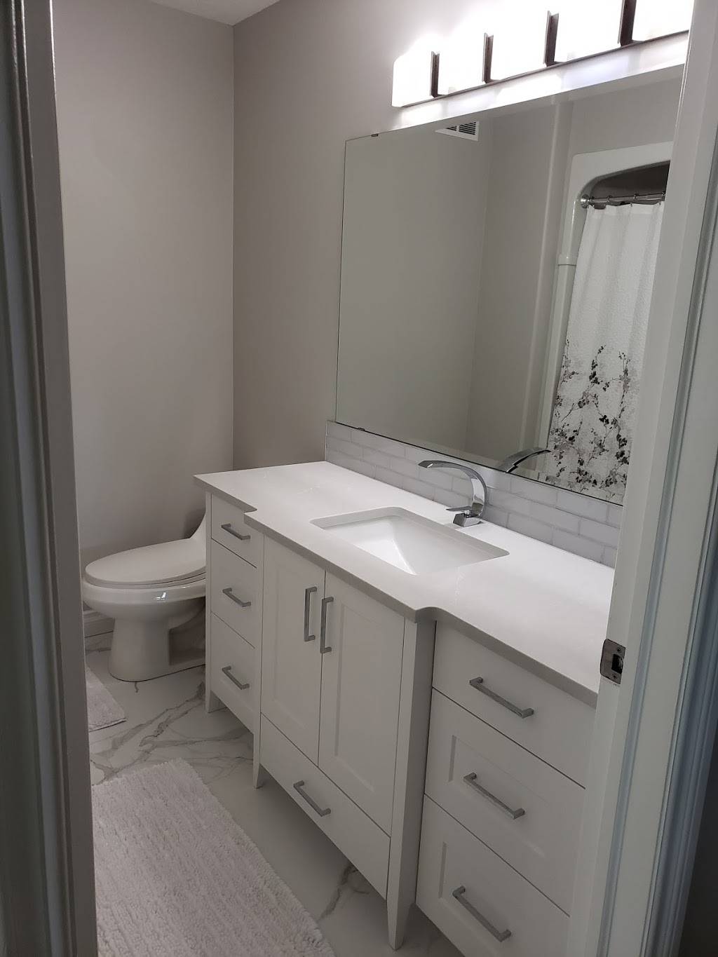 Advance Glass & Mirror Ltd | 555 Albert St, Regina, SK S4R 2P2, Canada | Phone: (306) 949-3800