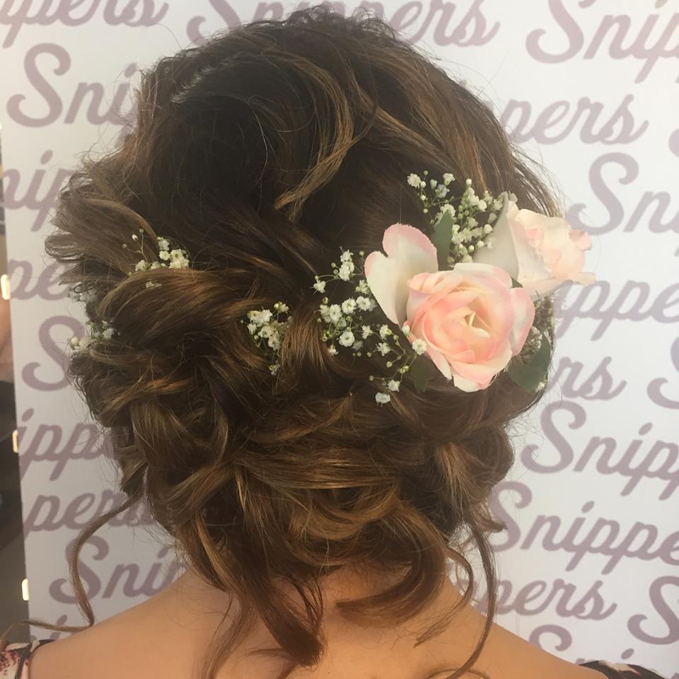 Snippers | 43 Superior St, Devon, AB T9G 1Y9, Canada | Phone: (780) 987-3771