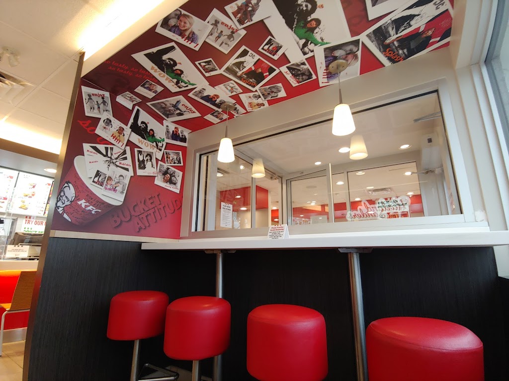 KFC | 10 Brandt St, Steinbach, MB R5G 1Y2, Canada | Phone: (204) 326-2216