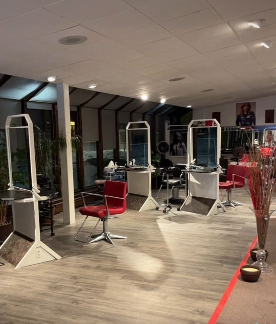 Chez Julia Beauté | 1631 Rue de Salaberry Suite # 103, Montreal, QC H3M 1K3, Canada | Phone: (438) 988-5000