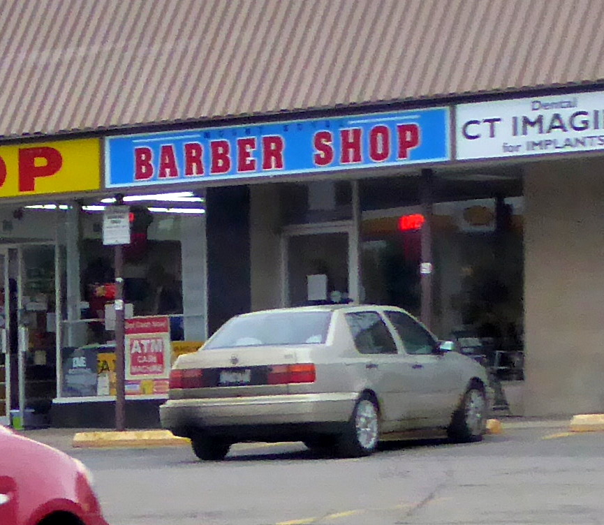 Mount Royal Smoke Shop | 2037 Mt Forest Dr, Burlington, ON L7P 1H4, Canada | Phone: (905) 332-8942