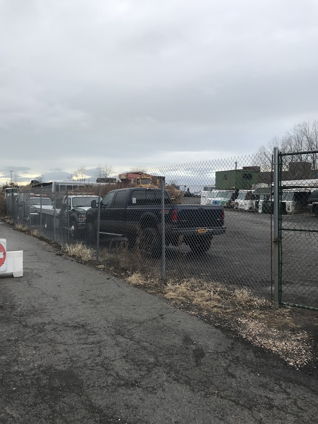 Riverside Towing | 2698 Farmcrest Ave, Peterborough, ON K9L 1R9, Canada | Phone: (705) 745-0129