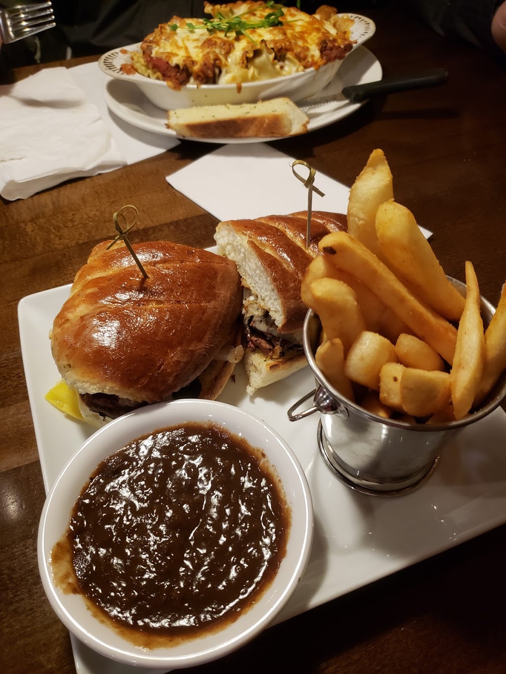Tommys Speakeatery | 2710 Montague St, Regina, SK S4S 0J9, Canada | Phone: (306) 584-7777