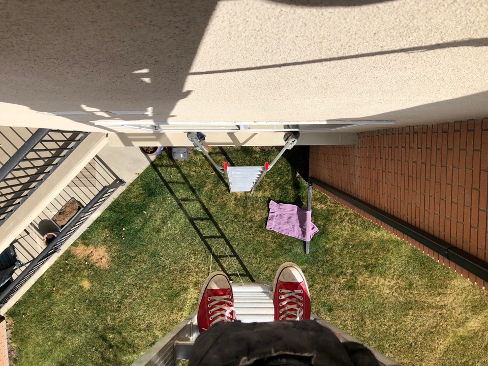 We Wash Windows | Lynnview Rd SE, Calgary, AB T2C 1X4, Canada | Phone: (403) 938-4626