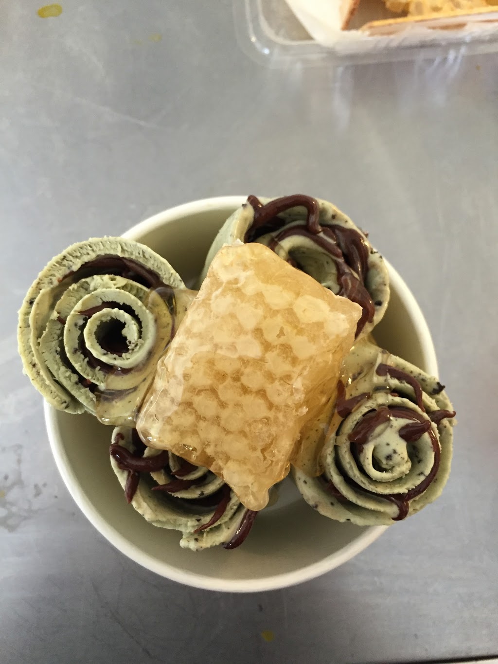 Scoop n Roll Creamery | 13154 137 Ave NW, Edmonton, AB T5L 4Z6, Canada | Phone: (780) 909-2211