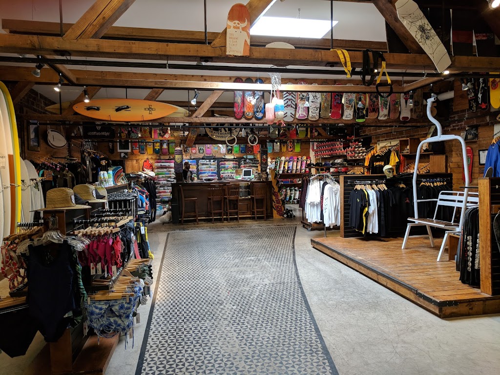 Pro Skateboards & Snowboards | 6451 Quinpool Rd, Halifax, NS B3L 1B1, Canada | Phone: (902) 429-6788