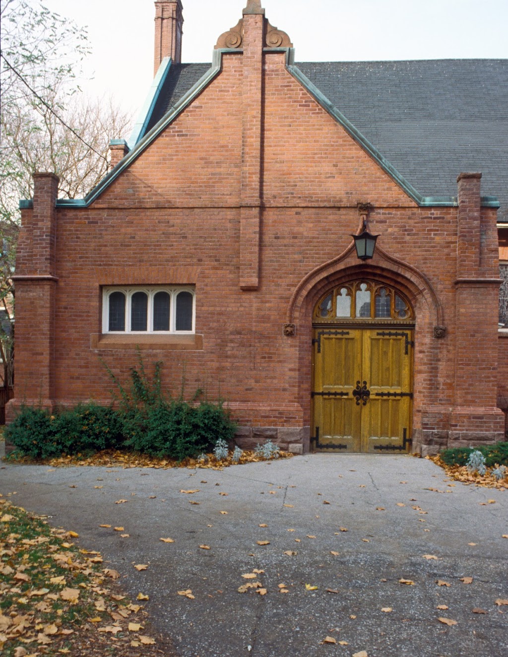 Church of St. Peter and St. Simon | 525 Bloor St E, Toronto, ON M4W 1J1, Canada | Phone: (416) 923-8714