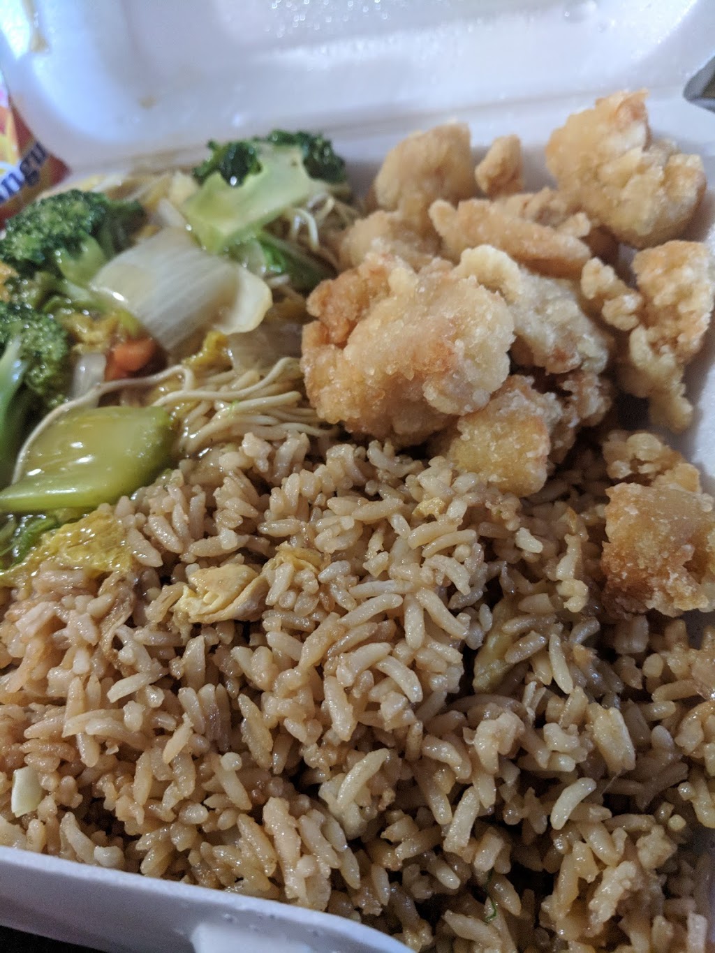 Win Yeung Garden Chinese Restaurant | 9 King St W, Bowmanville, ON L1C 1R2, Canada | Phone: (905) 623-5412
