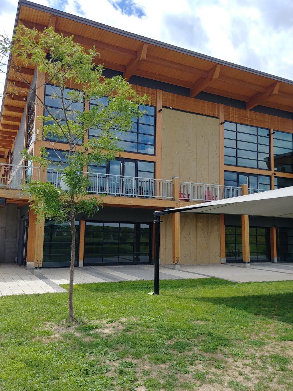 Place des Citoyens | 999 Boulevard de Sainte-Adèle, Sainte-Adèle, QC J8B 2N4, Canada | Phone: (450) 229-2921 ext. 300