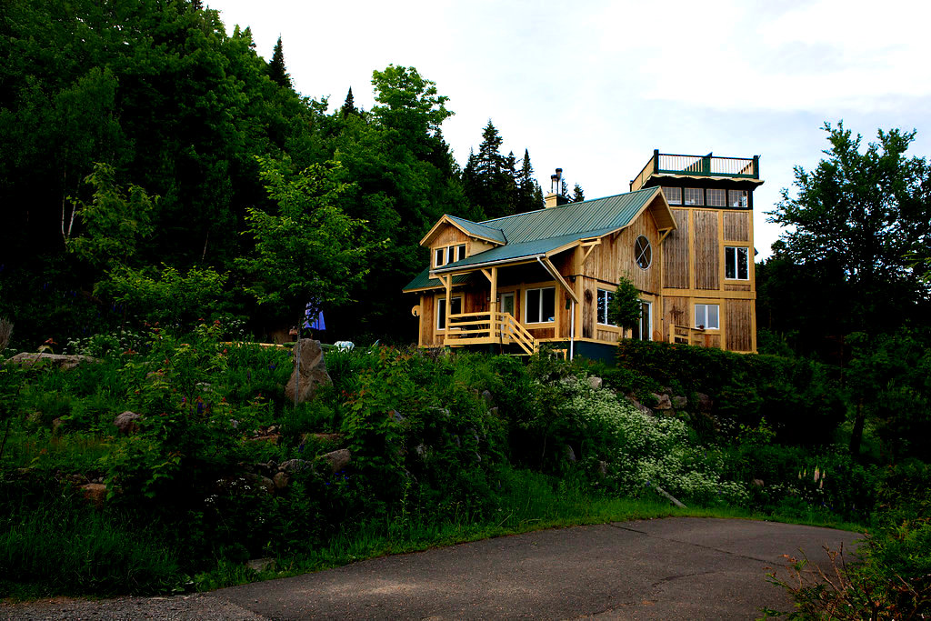 Exit Chalet - Le Refuge des Faîtes | 2315 Ch du Vieux 7 Rang, Sainte-Lucie-des-Laurentides, QC J0T 2J0, Canada | Phone: (800) 456-8745