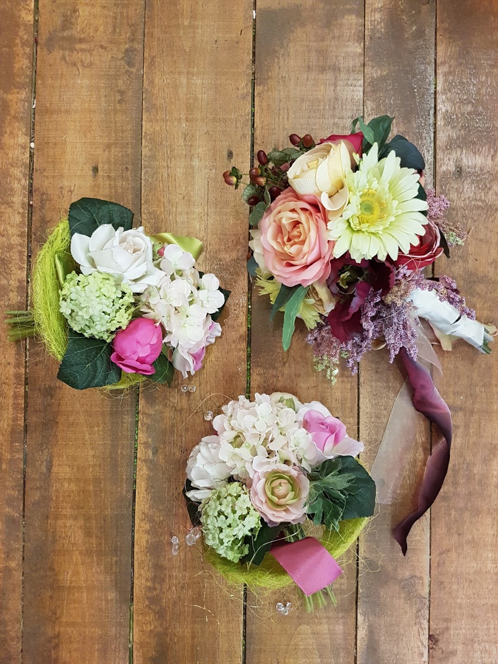 Camellias Fine Flowers & Gifts | 30/32 Hacquoil Rd, Slate River Valley, ON P7J 0E2, Canada | Phone: (807) 475-3551