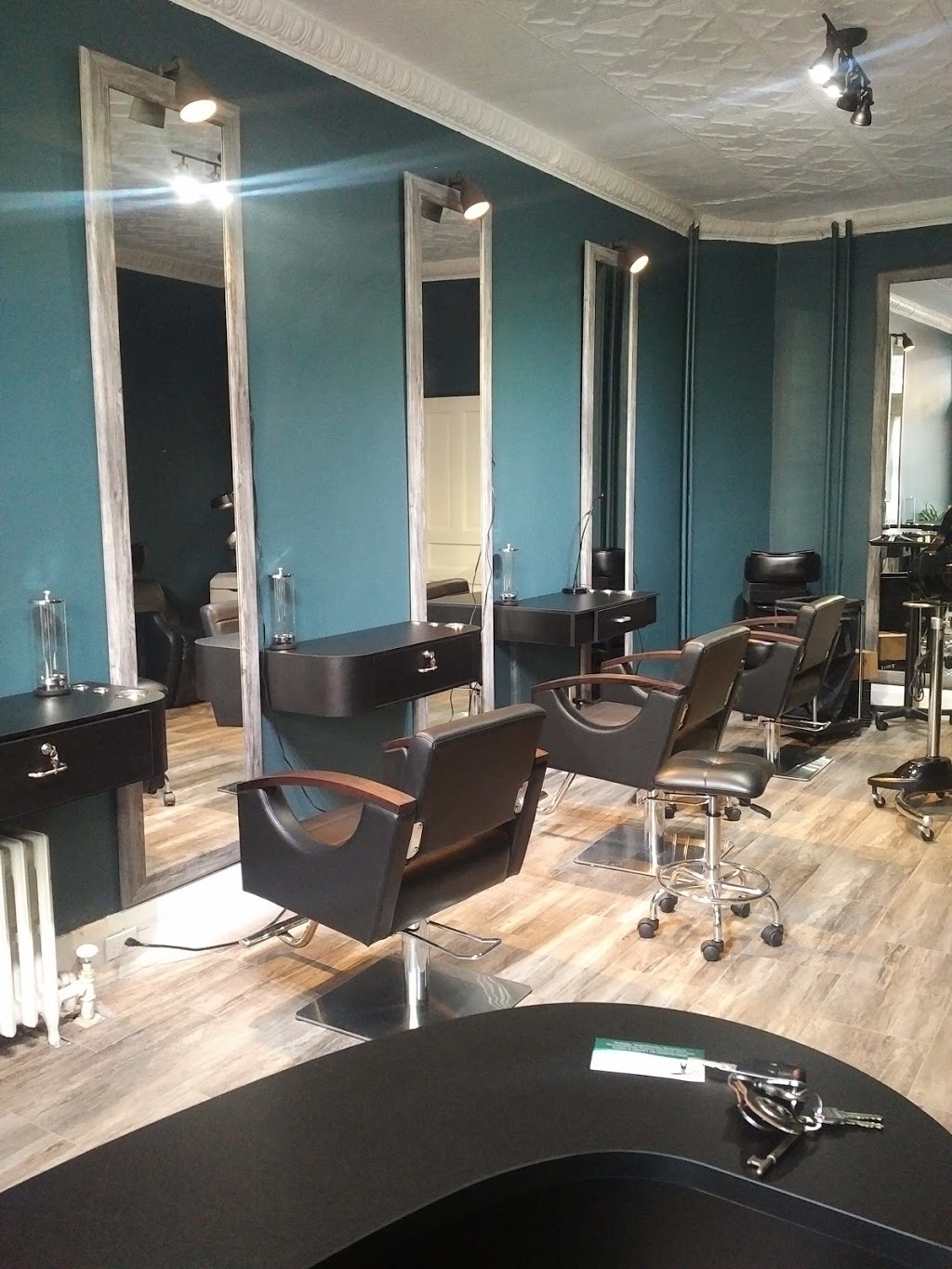 Wooden Scissors | 549 Annette St, Toronto, ON M1P 5C3, Canada | Phone: (416) 762-6866