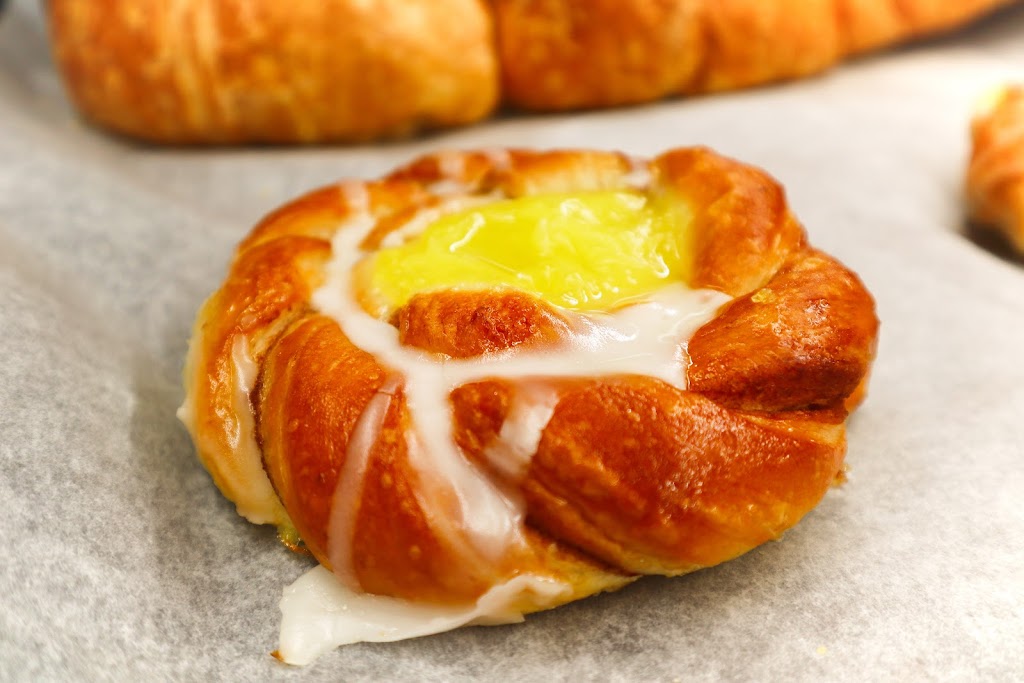 La Vie Est Belle . Vaudreuil Bagel | 3052 Bd de la Gare, Vaudreuil-Dorion, QC J7V 0H1, Canada | Phone: (450) 424-5400