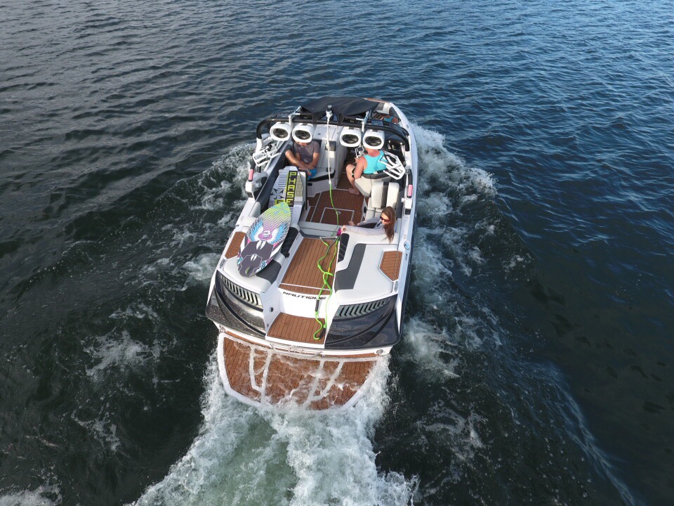 Wakebenders Boat Rental | 211 Bernard Ave, Kelowna, BC V1Y 1H2, Canada | Phone: (250) 550-6981