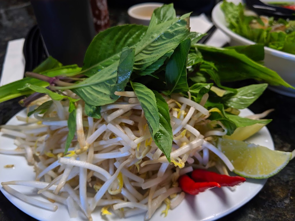 Pho Huong Trang | 3366 Keele St, North York, ON M3M 2Y9, Canada | Phone: (416) 638-1480