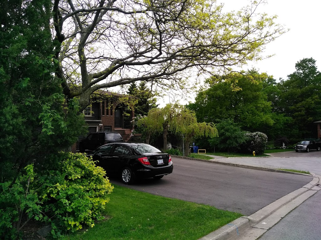 Queens Greenbelt | 600 Queens Dr, North York, ON M6L 1N3, Canada | Phone: (416) 338-4386