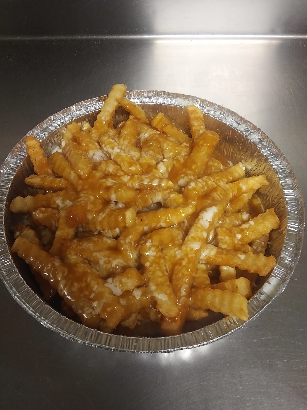 Bulls Eye Pizza East | 214 Lauzon Rd, Windsor, ON N8S 3L6, Canada | Phone: (519) 944-1221