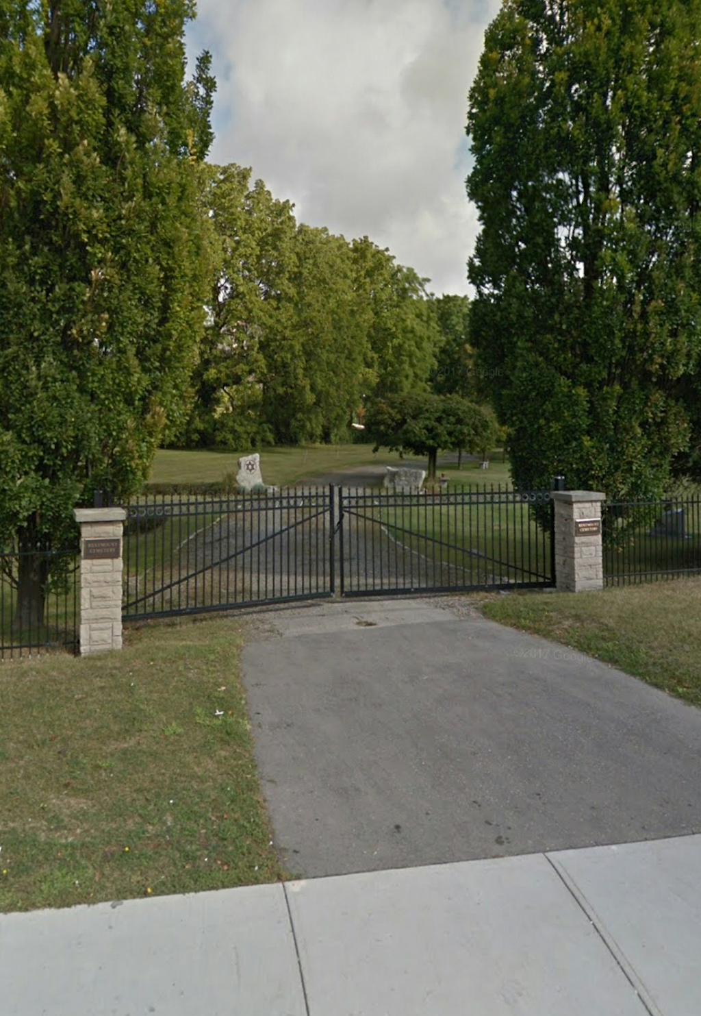 Restmount Cemetery | Oxford St W, London, ON N6H, Canada