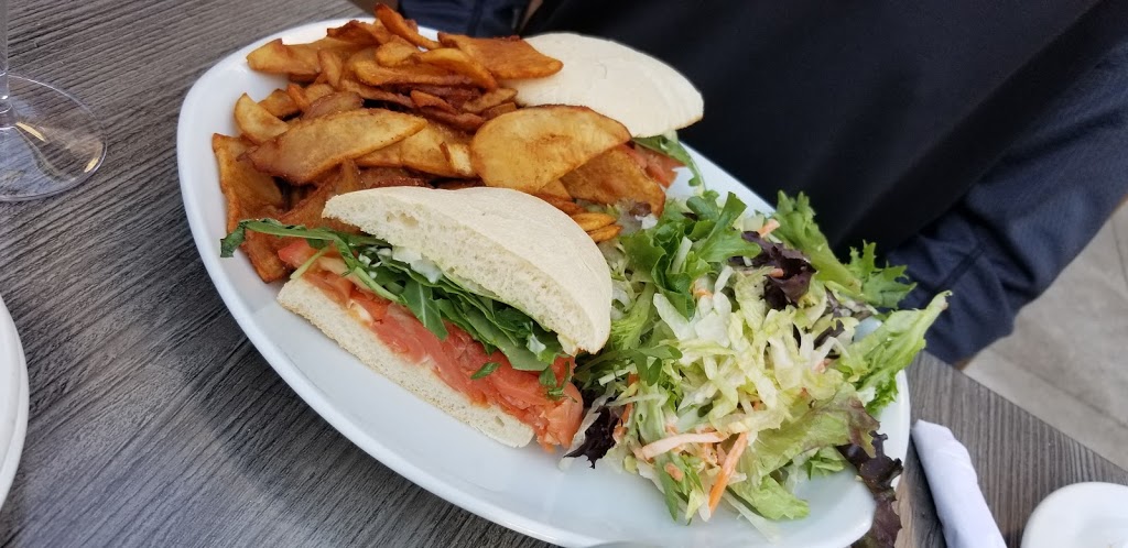 Restaurant LEspiègle | 1834 Rue Des Cascades O, Saint-Hyacinthe, QC J2S 5J6, Canada | Phone: (450) 778-1551