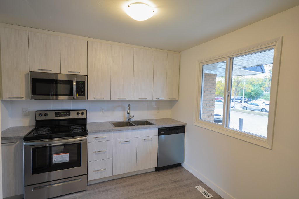 Quappelle Village I & II | 41 Munroe Pl #22, Regina, SK S4S 6A7, Canada | Phone: (306) 751-2270