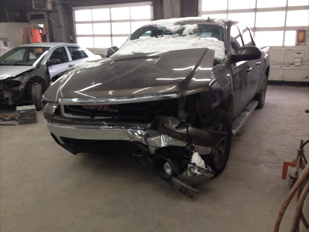 Carrosserie SRL Paint Shop collision repair | 13 Rue Saint-Jean-Baptiste Ouest, Rigaud, QC J0P 1P0, Canada | Phone: (514) 973-7576