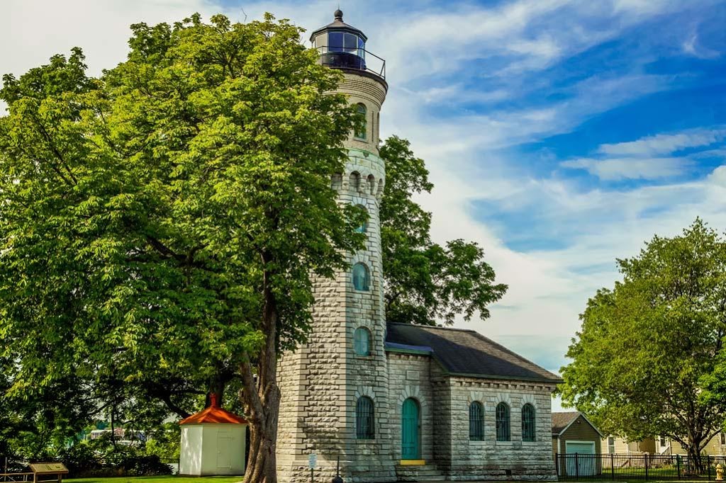 HUNT Real Estate ERA | 750 Onondaga St #104, Lewiston, NY 14092, USA | Phone: (716) 754-4450