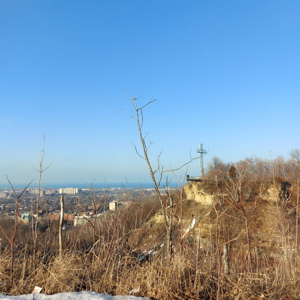 Devils Punchbowl Conservation Area | Ridge Rd, Stoney Creek, ON L8J 2X4, Canada | Phone: (905) 627-1233