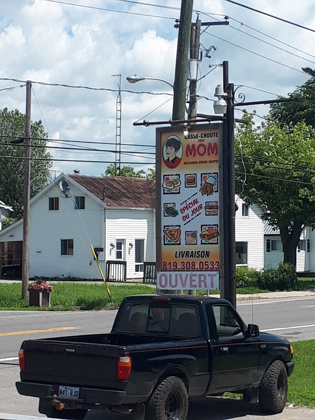 Casse Croute Chez Mom Patate | 280 Rue Principale, Plaisance, QC J0V 1S0, Canada | Phone: (819) 427-6562