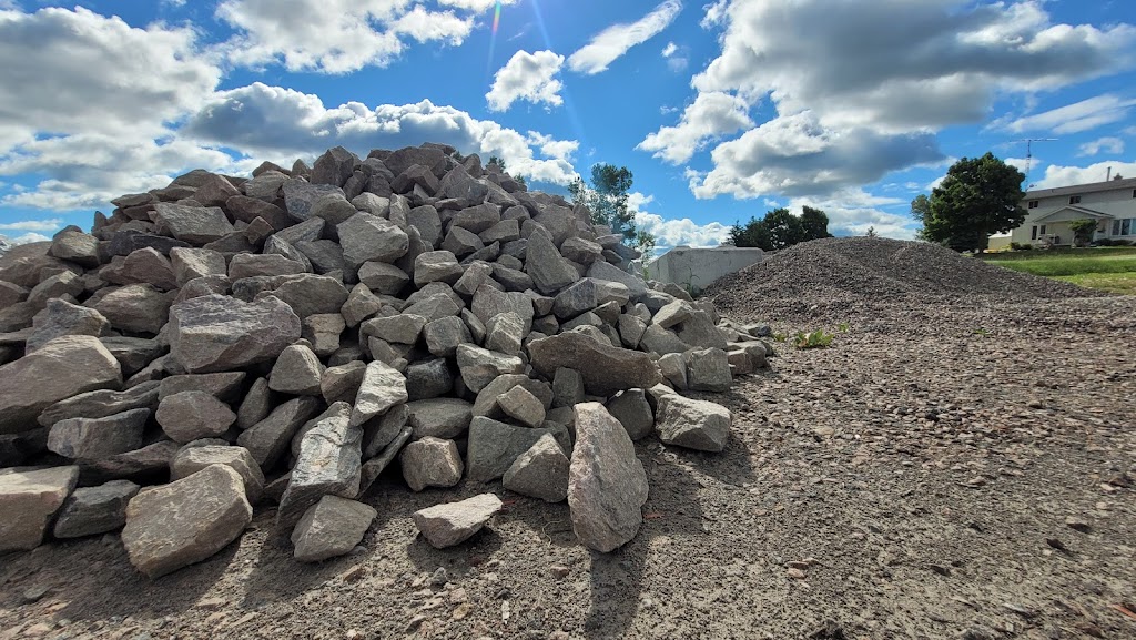 Pristine Property Maintenance Landscape Depot | 1622 Hwy 7, Lindsay, ON K9V 4R1, Canada | Phone: (705) 799-7401