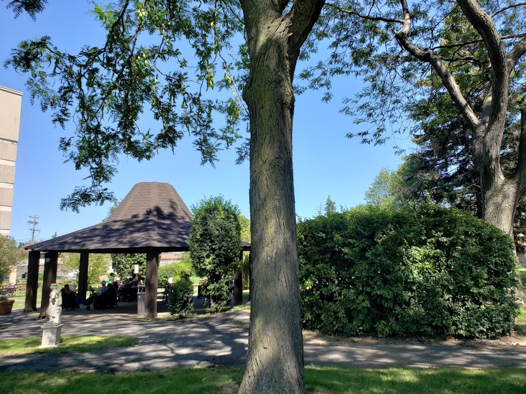 Maimonides Geriatric Centre | 5795 Av. Caldwell, Côte Saint-Luc, QC H4W 1W3, Canada | Phone: (514) 483-2121