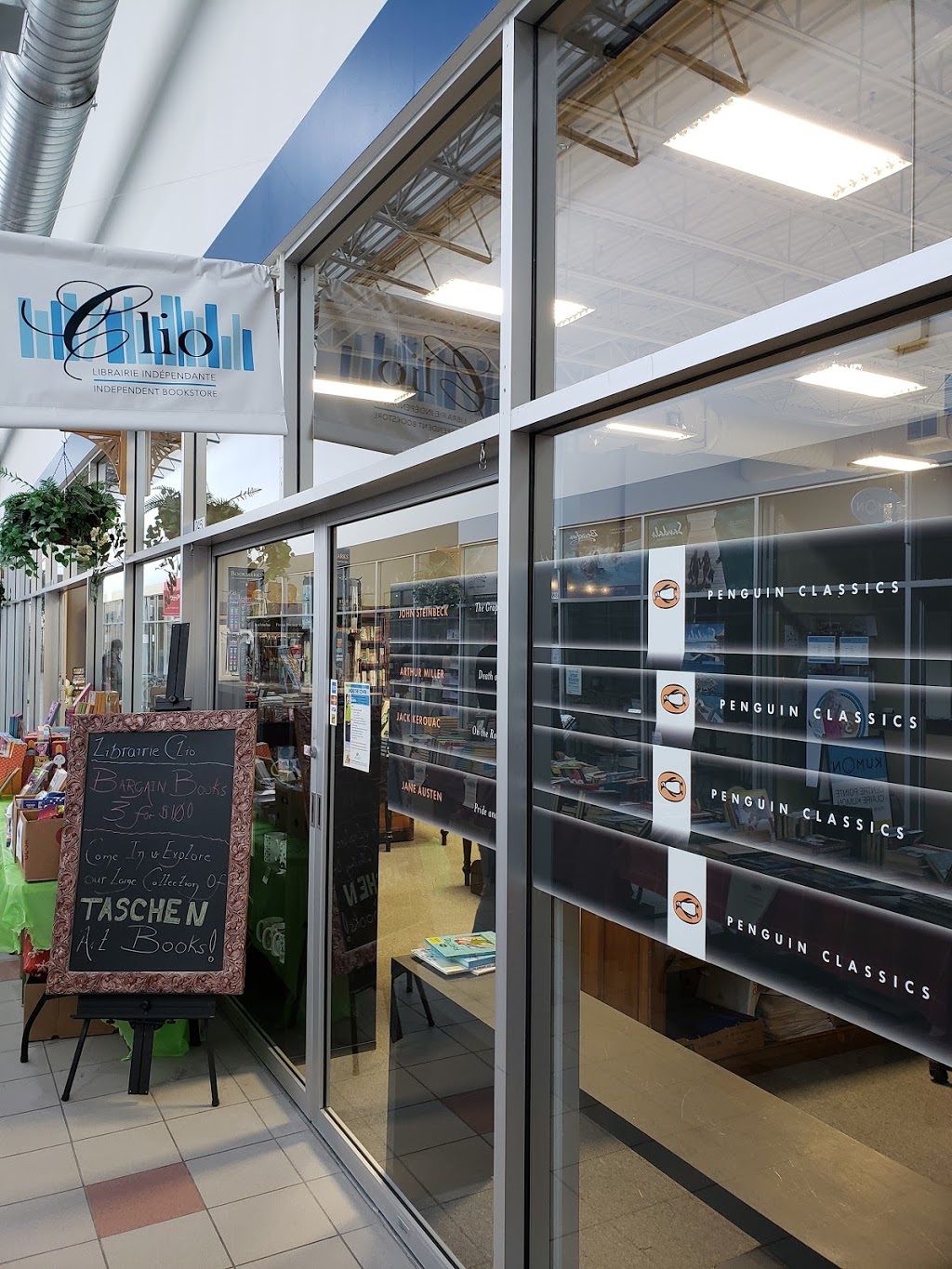 Librairie Clio | 245 Plaza, Pointe-Claire, QC H9R 3J1, Canada | Phone: (514) 695-5557