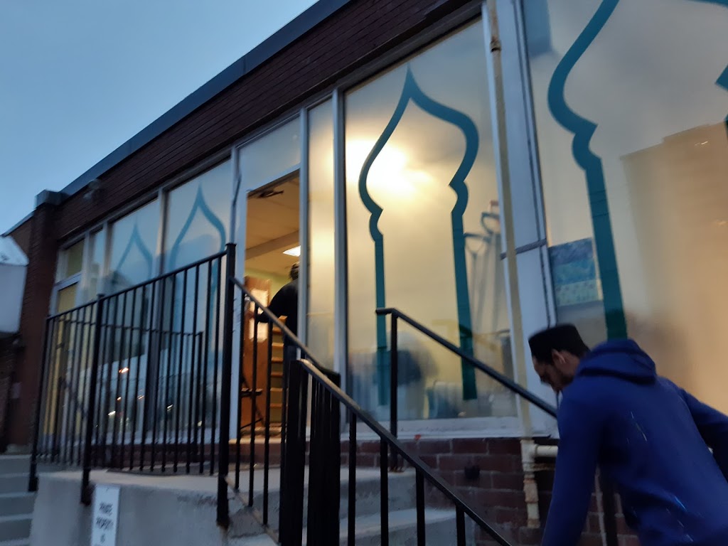 Masjid Bilal | 214 Markham Rd, Scarborough, ON M1J 3C2, Canada | Phone: (416) 264-1222