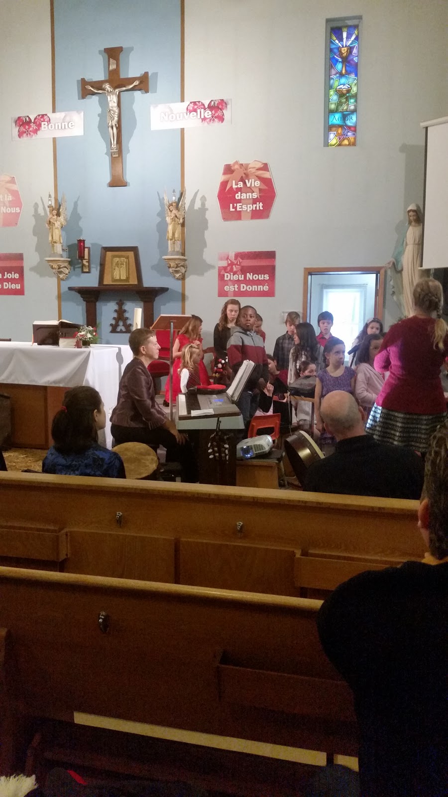 Sacre-Coeur Church | 39 Guelph St, Georgetown, ON L7G 3Z3, Canada | Phone: (905) 877-4373